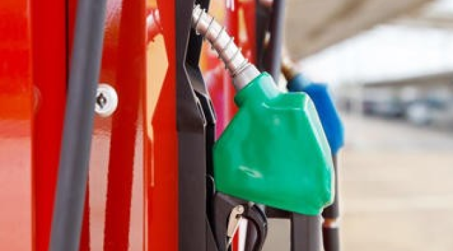 Yeni zamla İzmir'de motorin 60 TL'yi geçti