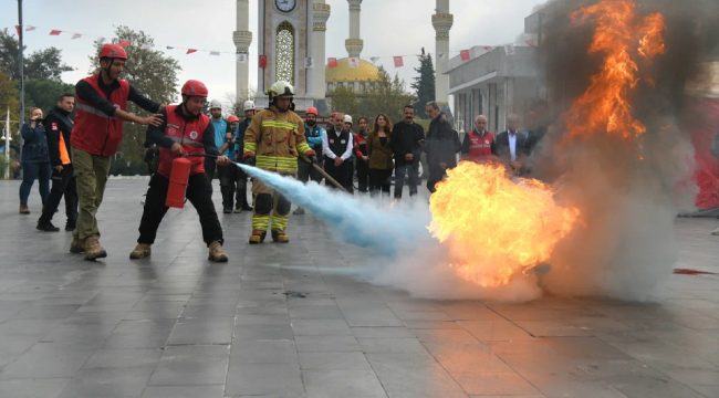 Yunusemre Belediyesinden 6.8 büyüklüğünde deprem tatbikatı
