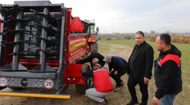 3 ilçede üreticilere hayvansal atığı gübreye dönüştüren özel makineleri dağıtıldı