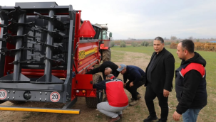 3 ilçede üreticilere hayvansal atığı gübreye dönüştüren özel makineleri dağıtıldı