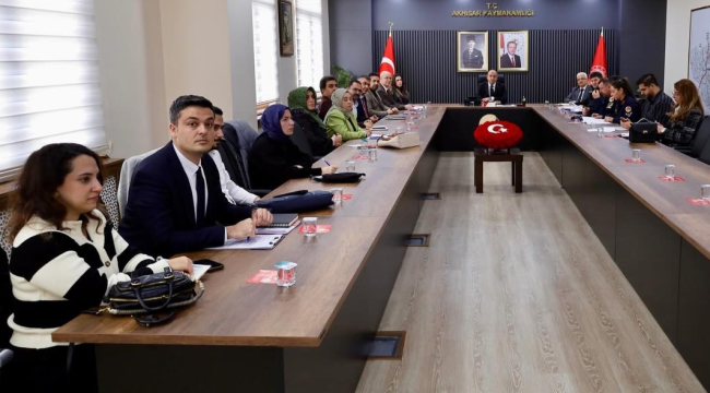 Akhisar'da ailenin korunması ve kadına şiddetin önlenmesi toplantısı