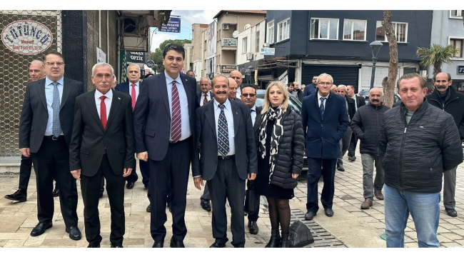 Alaşehir'de konuşan DP Lideri Uysal'' devlet artık kayıt dışıdır''