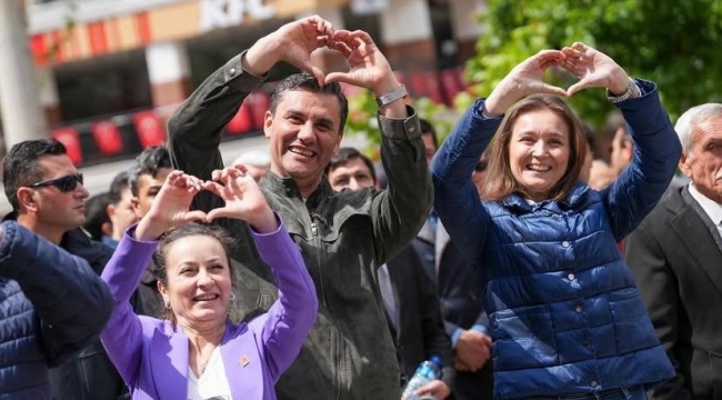 Ayakta durmaktan zorluk çeken başkan Özalper'duygularım tarifsiz'