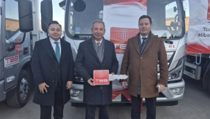 Başkan Nurlu araç teslim törenine katıldı