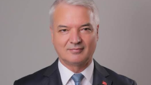 Bilgin düşman hukuku uygulanan 25 emekçiye emekli maaşını dağıttı