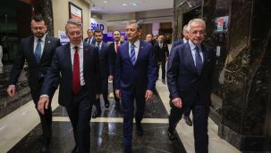 CHP lideri Özel TUSİAD yüksek istişare konseyi kokteyline katıldı