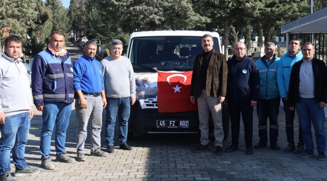 Çift kabinli hizmet aracı Kula'ya ulaştı