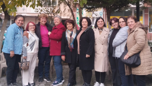 Eski il kadın kolu başkanı Uysal ve arkadaşlarından CHP'ye iktidar desteği