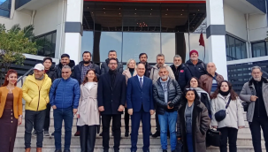 Gazetecilerle bir araya gelen vali Özkan,2025 yılı değrelendirdi,2026 hedeflerini paylaştı