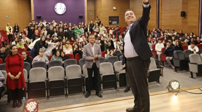 İhtiyaç sahibi öğrenciler belirlendi! 3 aylık yardım hesaplara geçti