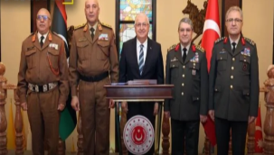 Libya genelkurmay başkanı da uçaktaydı