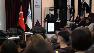 Panelde konuşan Vali Özkan ''denetimli serbestlik insan odaklı ve onarıcı bir anlayışın önemli bir parçası''