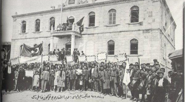 Tarihi okul Demirci halı merkezi oluyor