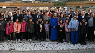 TBMM araştırma komisyonu üyeleri engelli vatandaşlar ve aileleriyle buluştu.