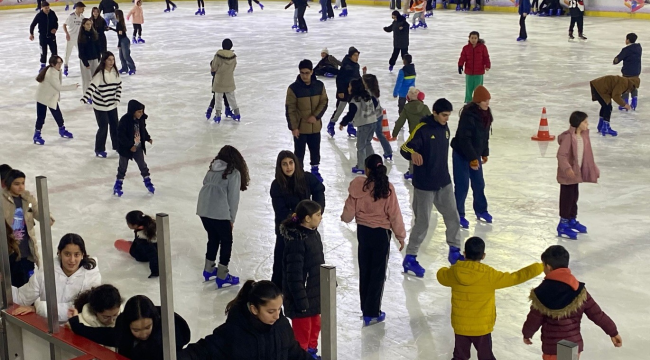 Ahmetli'li öğrenciler gönüllerince eğlendi