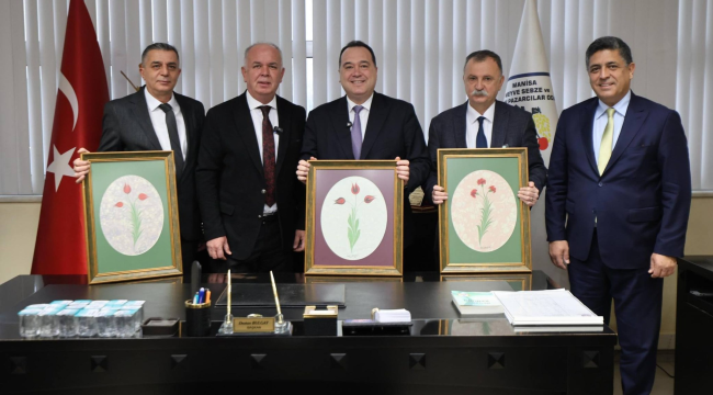 Başkanlar yeni haftaya pazarcılar odasını ziyaret ederek başladı