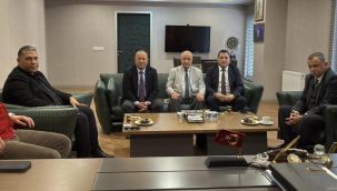 Başlan Balaban ve yardımcıları Manisa il tarım müdürü Karayılan'a taziye ziyareti