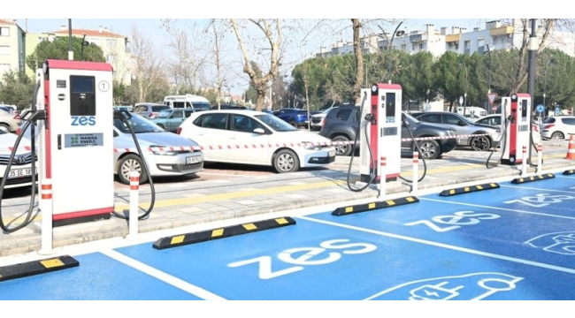 Büyükşehir Manisa genelinde 60'tan fazla şarj ünitesi kurdu