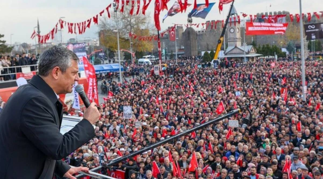 Çankırı'da halka seslenen CHP lideri Özel''adalet için eyleme geliyoruz,eyleme''
