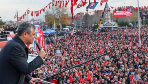Çankırı'da halka seslenen CHP lideri Özel''adalet için eyleme geliyoruz,eyleme''