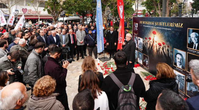 Demokrasi şehitlerini anma yürüyüşü