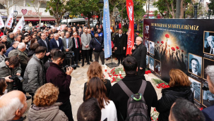 Demokrasi şehitlerini anma yürüyüşü