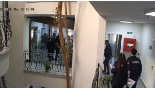 Didim belediye başkanı Hatice Gençay'a makamında saldırı girişimi