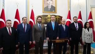 Enerji ve tabii kaynaklar bakanı Alparslan Bayraktar Manisa'da