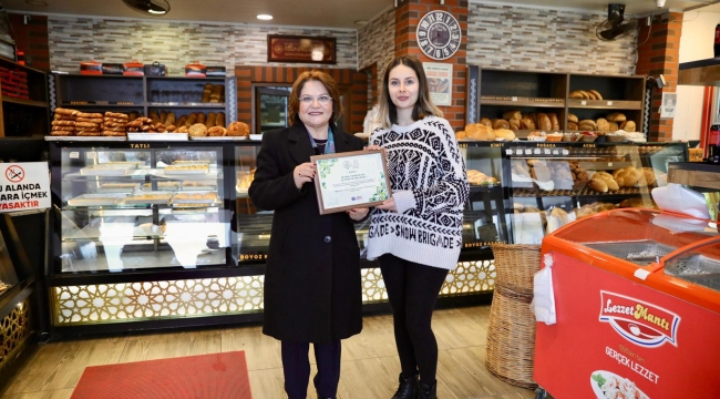 Atık desteği veren işletmelere "mama fabrikası iş birliği belgesi" verildi