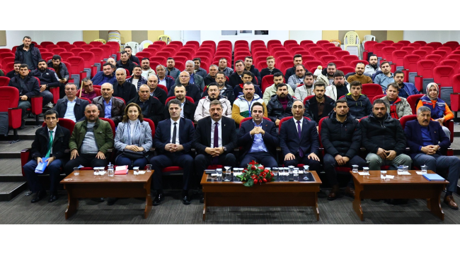 Kula'da muhtarlar ve genç çiftçilerle tarımsal kalkınma toplantısı 