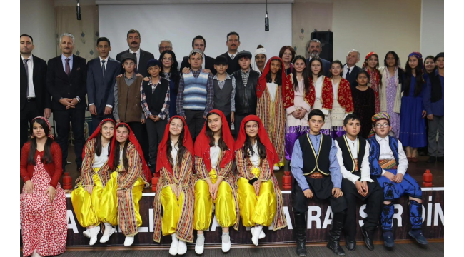 Kula'nın tarihi, kültürel zenginliği sahneye taşındı