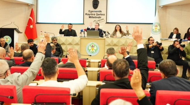 Mecliste konuşan başkan Dutlulu''Manisa'ya hak ettiği hizmeti getireceği''