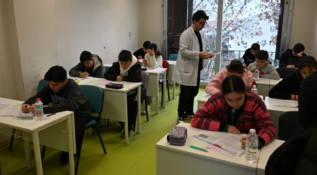  Ödüllü öğrenci alım sınavını 17 ilçede eş zamanlı yapıldı