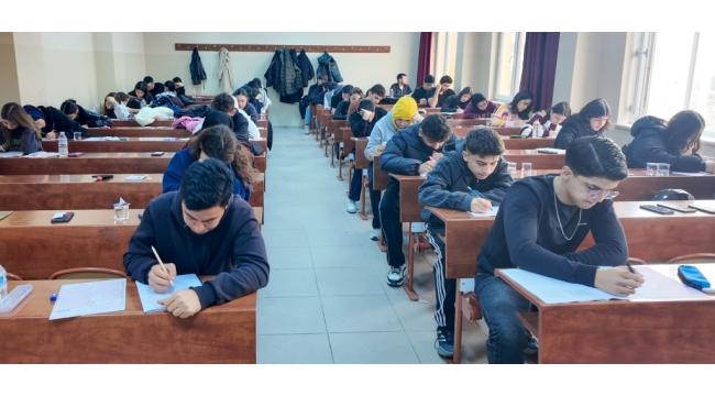 Öğrenciler MSÜ sınavı öncesi prova sınavına girdi