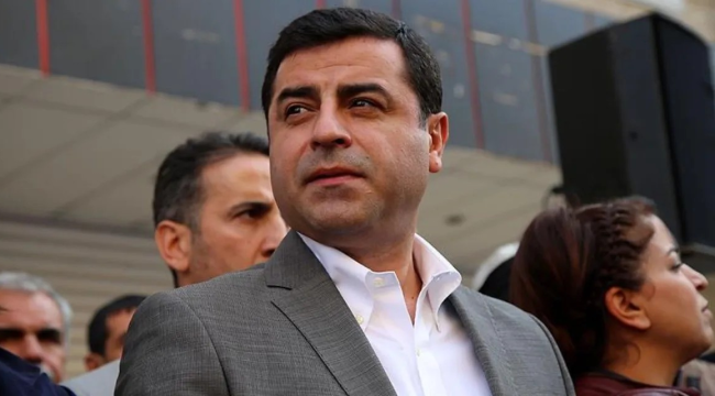 Selahattin Demirtaş'a 'Cumhurbaşkanına hakaret' suçundan hapis cezası