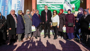 Selendi ve Demirci'de üreticilerin zirai don yaraları sarılıyor