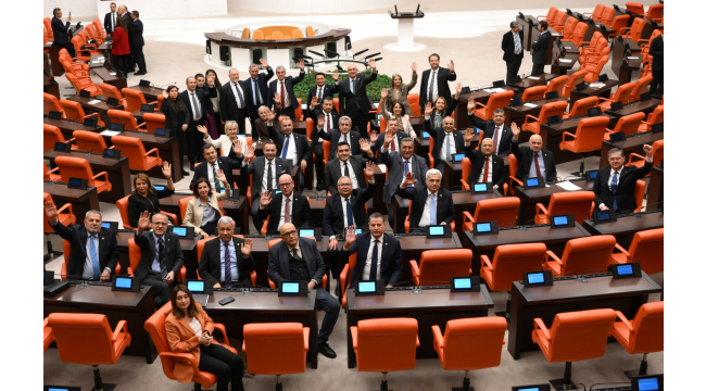 TBMM CHP'nin emekli nöbeti başladı