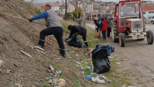Temiz bir Gördes, için temizlik işçileri 7/24 sahada iş başında