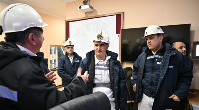 Vali Özkan yeni yılı Soma'da madencilerle karşıladı