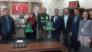 Yeşilay yönetimi başkan Turgut'u ziyaret etti