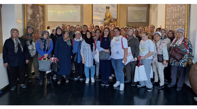 Yüzlerce kadın ücretsiz kültür gezisine katıldı