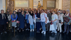 Yüzlerce kadın ücretsiz kültür gezisine katıldı