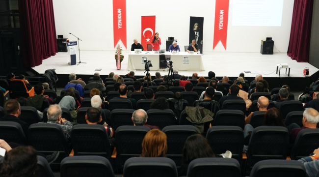 Adil dönüşüm ve yaşanabilir kent arayışı söyleşisi Soma'da yapıldı