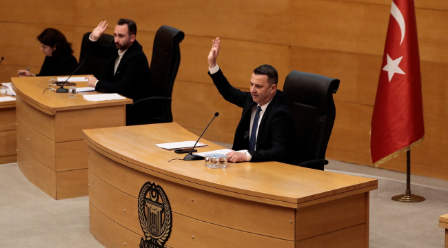 Akhisar'da yoksullara ramazan çekleri dağıtılmaya başlandı