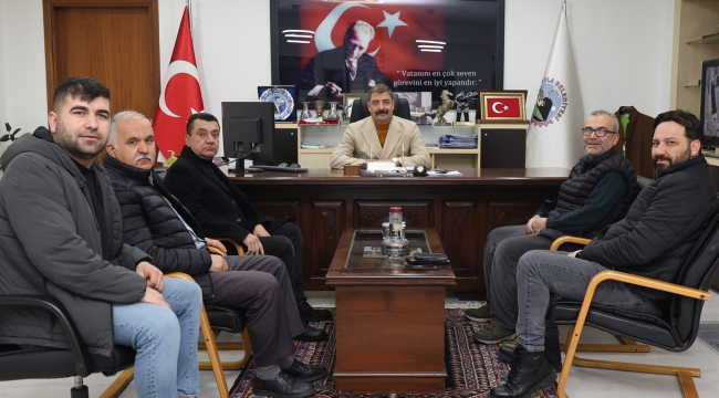 Başkan Dönmez düğün salonu işleticileriyle bir araya geldi