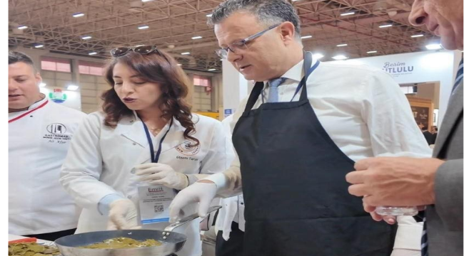  Başkanı Öküzcüoğlu EMIT fuarında sarma sarıp,tatlı dağıttı