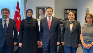 CBÜ rektörü prof. Dr. Rana Kibar Hong Kong 'da