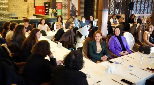 CHP'de 17 ilçeden gelen muhtarlar toplantısı