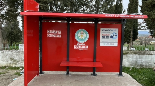 Duraklar yenilendi kırmızıya boyandı