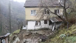 Gölmarmara'da heyelan evleri vurdu! vatandaşlar 42 evi tedbir amaçlı boşalttı